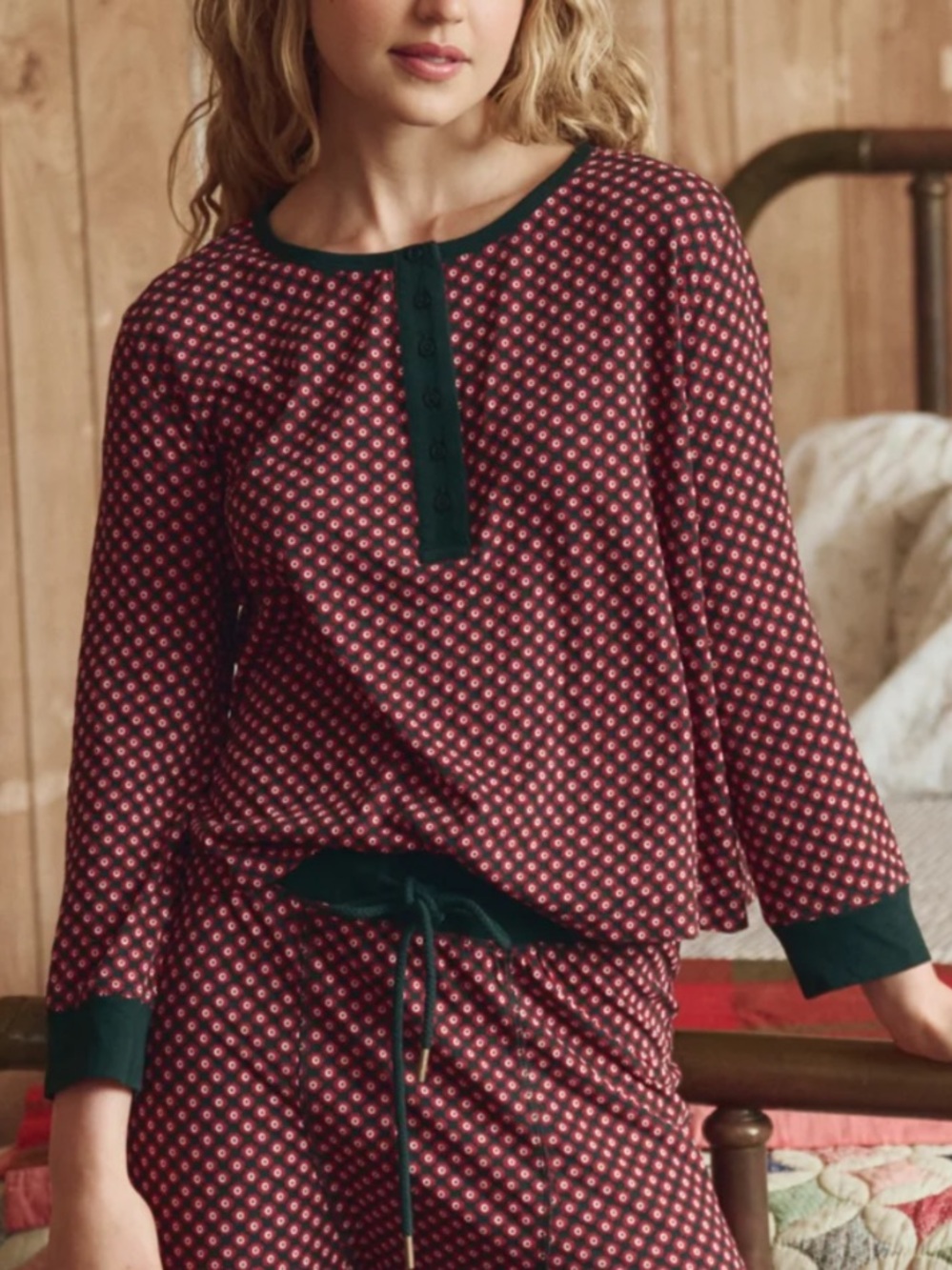 The GREAT Crop Sleep Henley in Daisy Tie Print